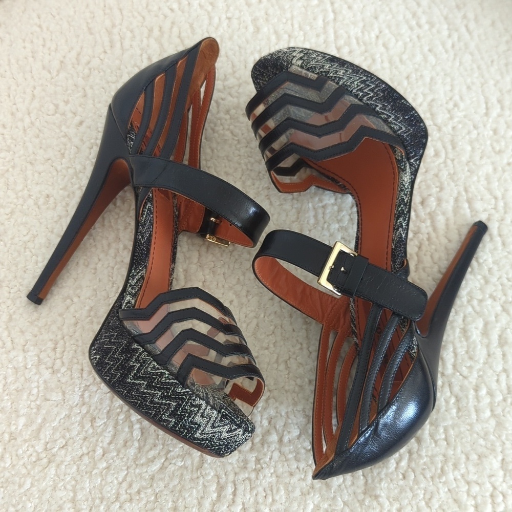 Missoni Striped Black and Tan Platform Heels - Picture 4 of 12